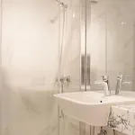 Saldanha Spacious With Ac Terrace And Garage * Lisboa
