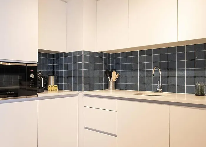 Saldanha Spacious With Ac Terrace And Garage شقة Lisboa