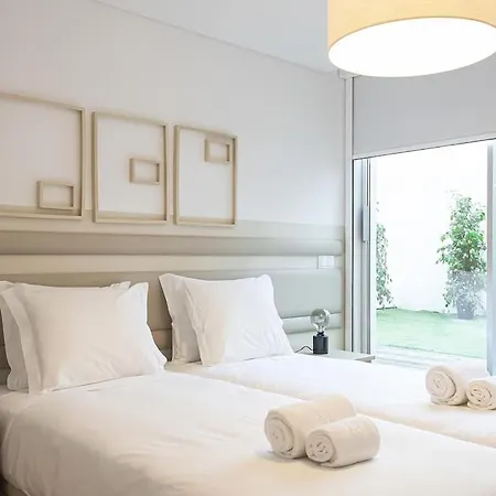 Saldanha Spacious With Ac Terrace And Garage