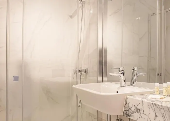 Saldanha Spacious With Ac Terrace And Garage * Lisboa