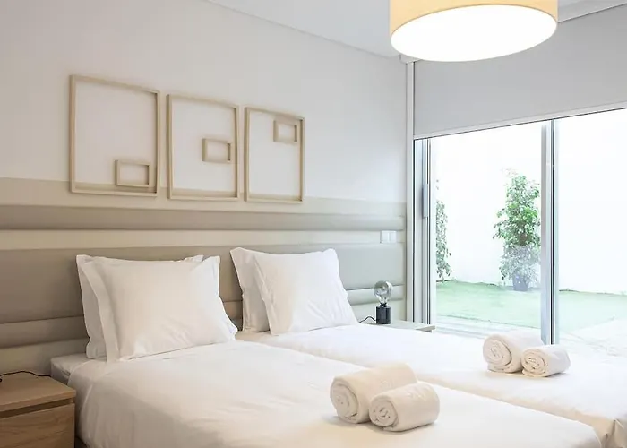 Saldanha Spacious With Ac Terrace And Garage