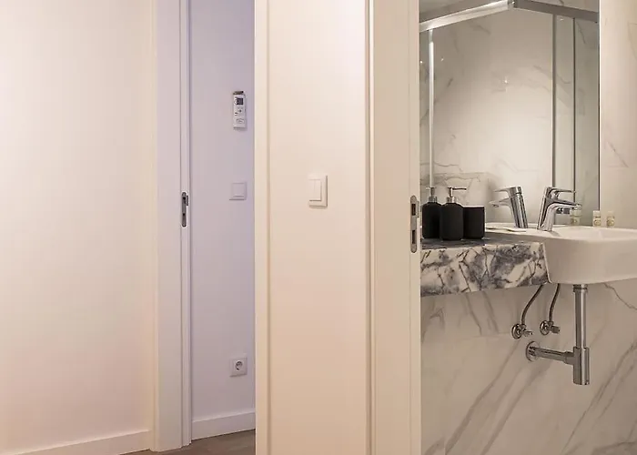 Saldanha Spacious With Ac Terrace And Garage Apartmán *