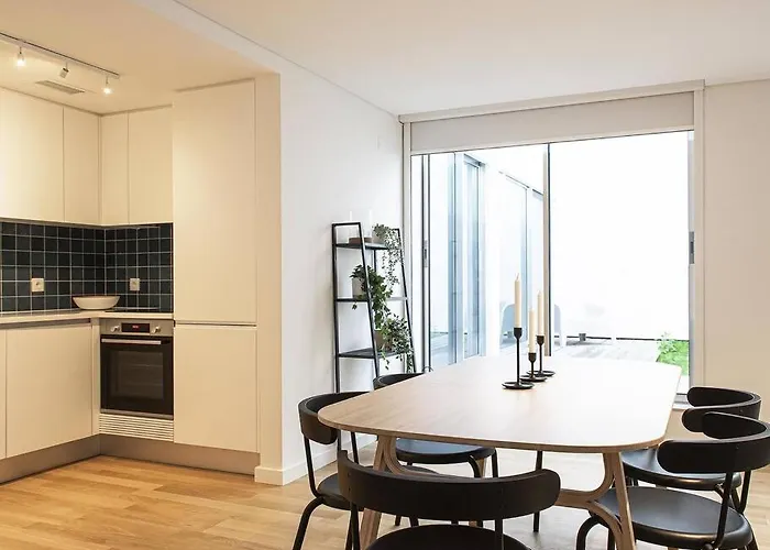 Saldanha Spacious With Ac Terrace And Garage