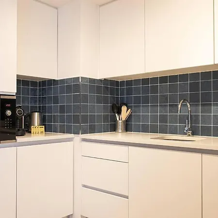 Saldanha Spacious With Ac Terrace And Garage Appartamento Lisbona